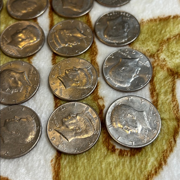 Large Estate Sale Kennedy Half Dollar Coin Collection - Picture 4 of 11